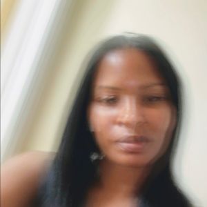 Meet your Posher, Latoya